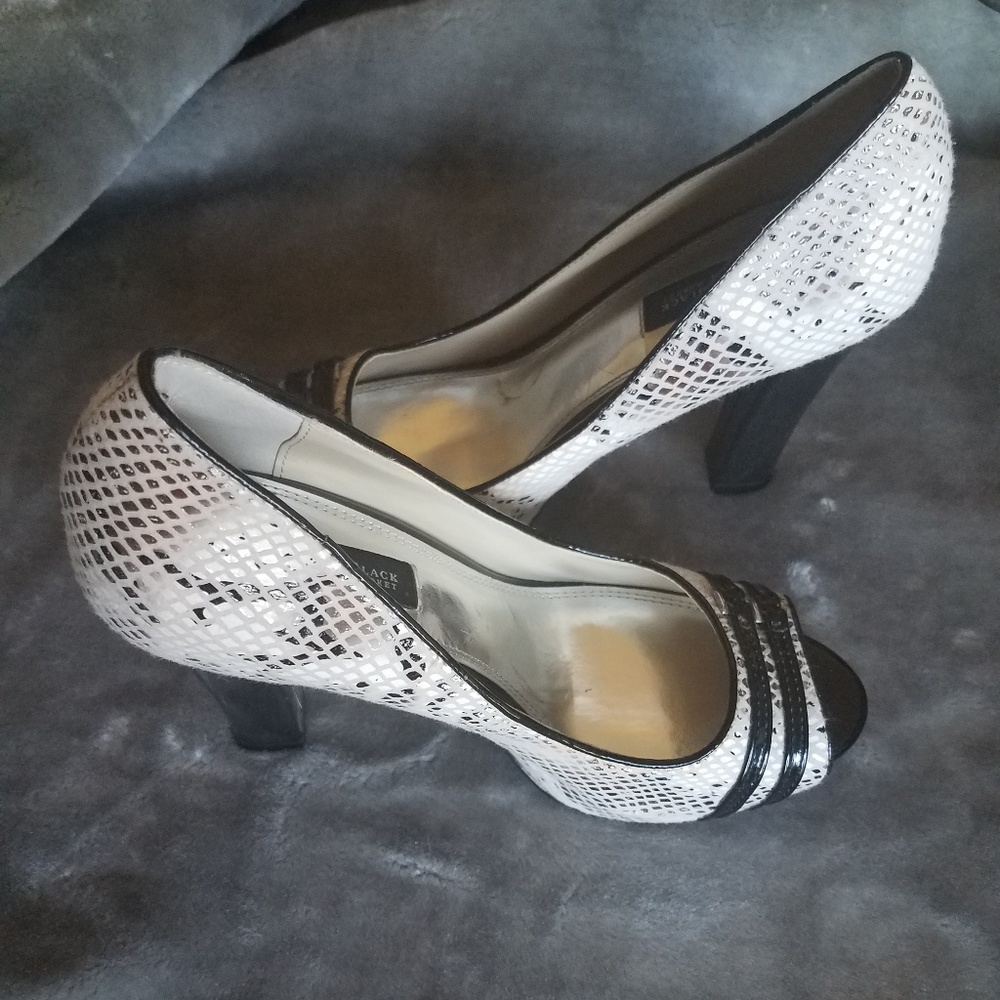 BRAND NEW WHBM PUMPS